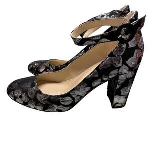 Marc Fisher Ion 3 Pinup Heels with Ankle Strap size 7.5 Silver metallic Flowers